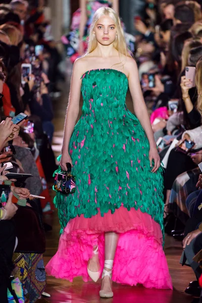 Look 24